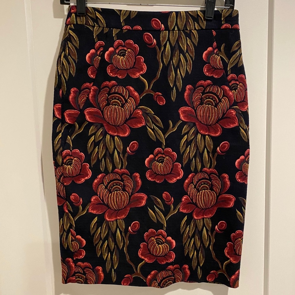 Ann Taylor Textured Pencil Skirt
